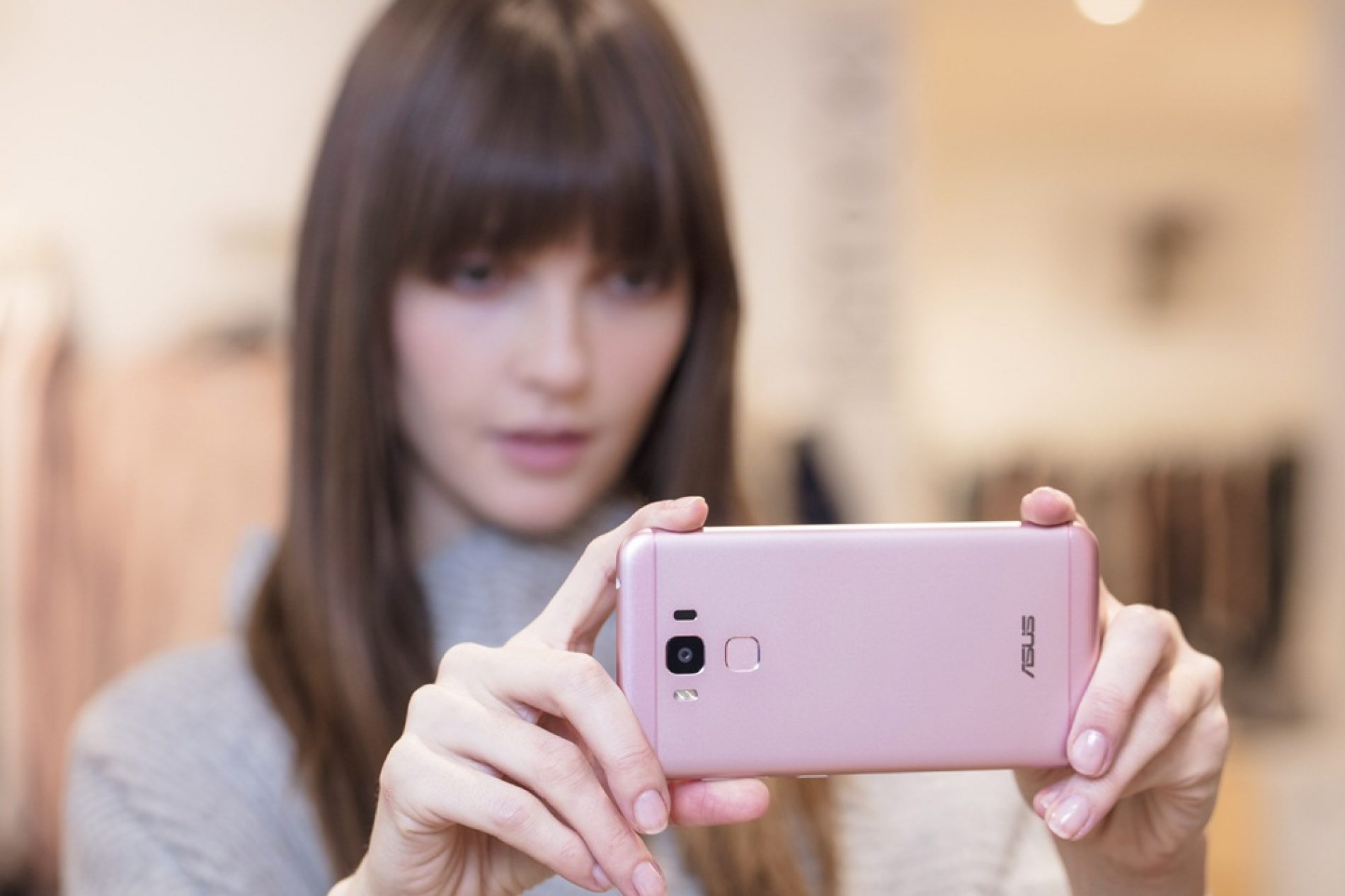 ASUS Zenfone 3 Max, Smartphone #GaAdaMatinya Hadir Dengan Warna Pink