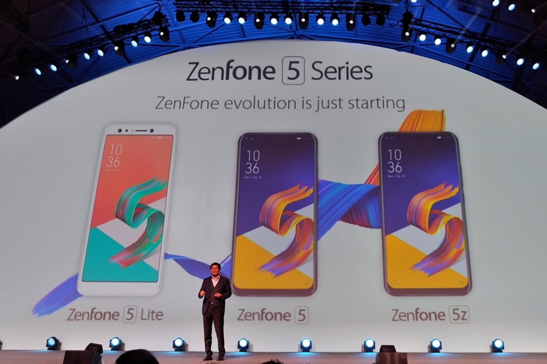 Jajaran ASUS ZenFone 5 Diperkenalkan di MWC 2018
