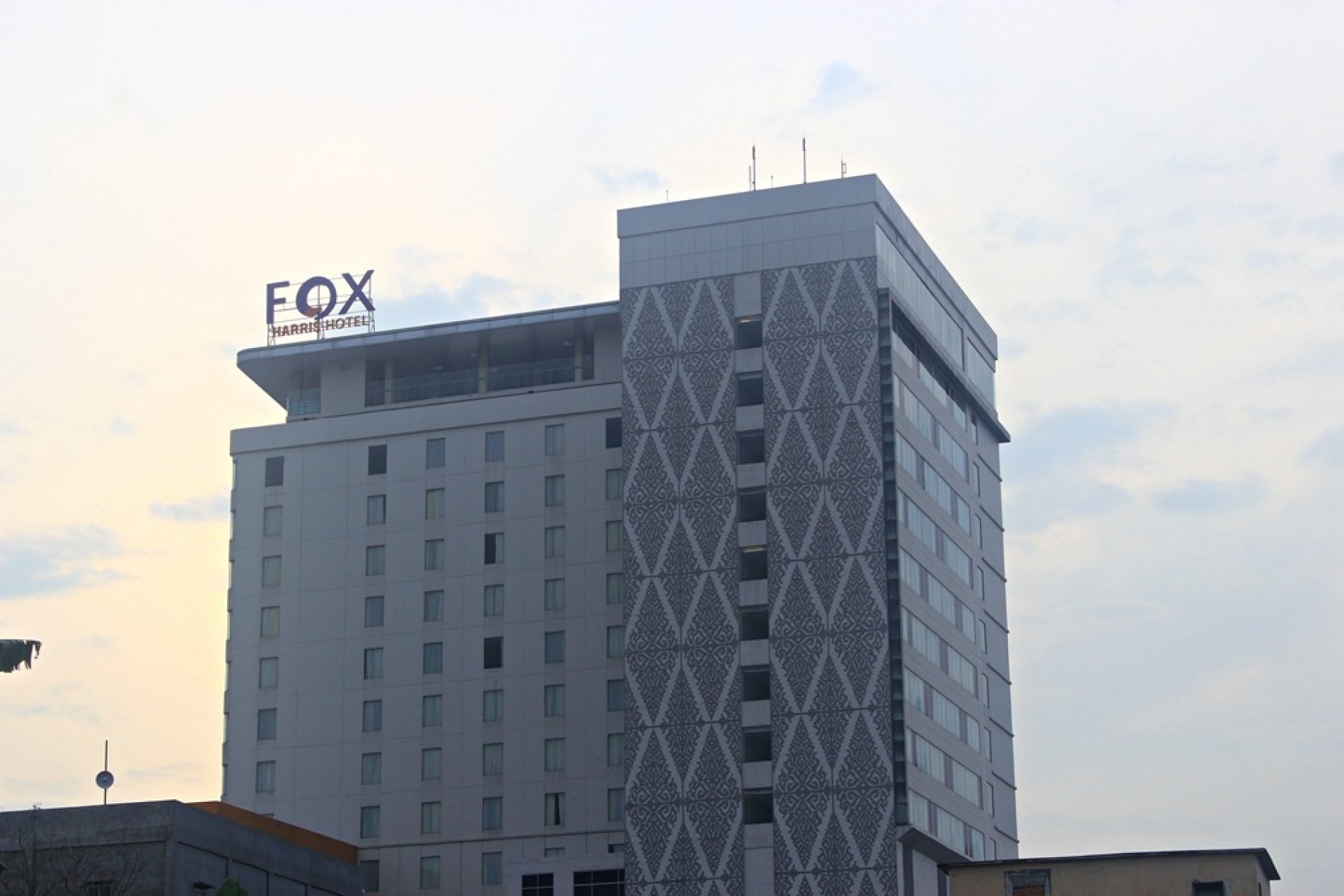 Staycation Fox Harris Hotel Pekanbaru: Tempat Menginap Paling Asyik di Kota Bertuah